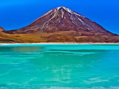 Laguna Verde below the Licancabur volcano